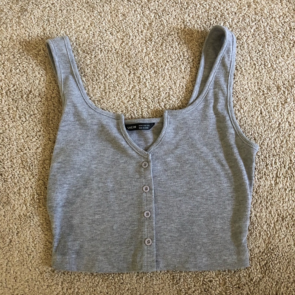 Cropped Button Front Tank Top - Picture 2 of 8
